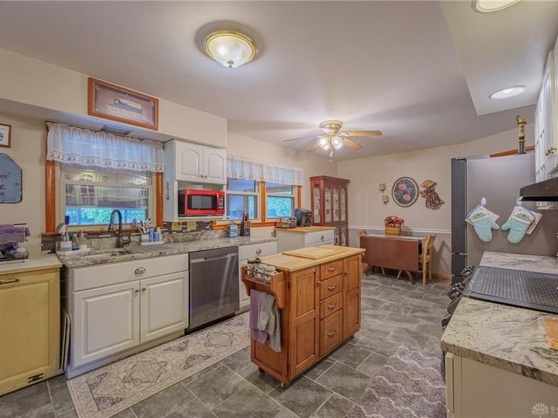 1902 Winona Drive, Middletown, OH 45042 Photo 10