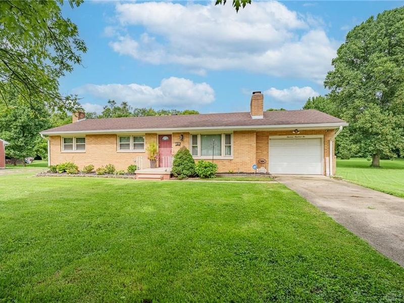 1902 Winona Drive, Middletown, OH 45042 Photo 2