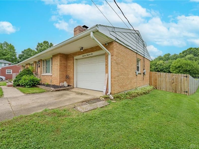 1902 Winona Drive, Middletown, OH 45042 Photo 4