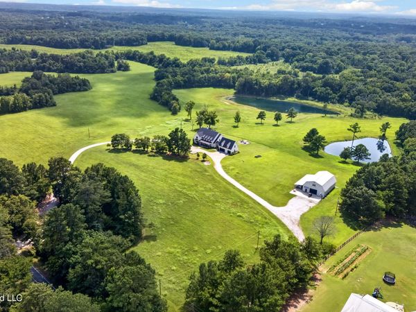 523 N Slayden Road, Lamar, MS 38642