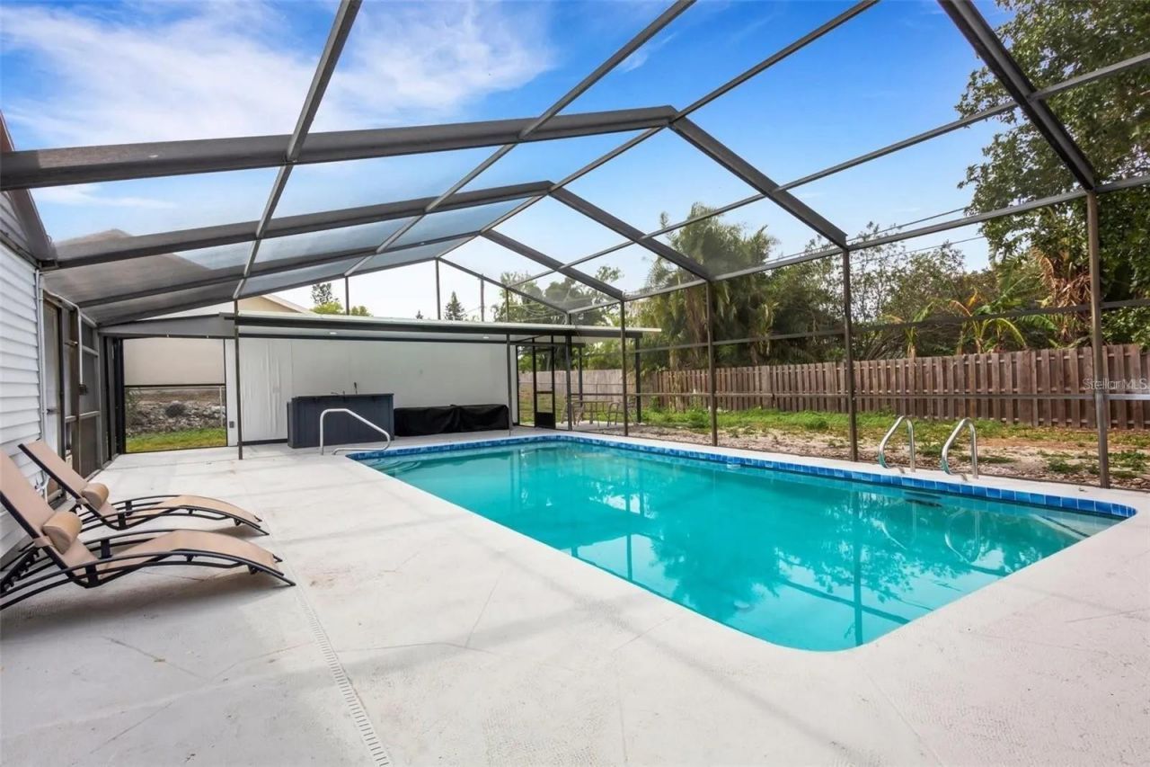 4512 86th Street W, Bradenton, FL 34210 Photo