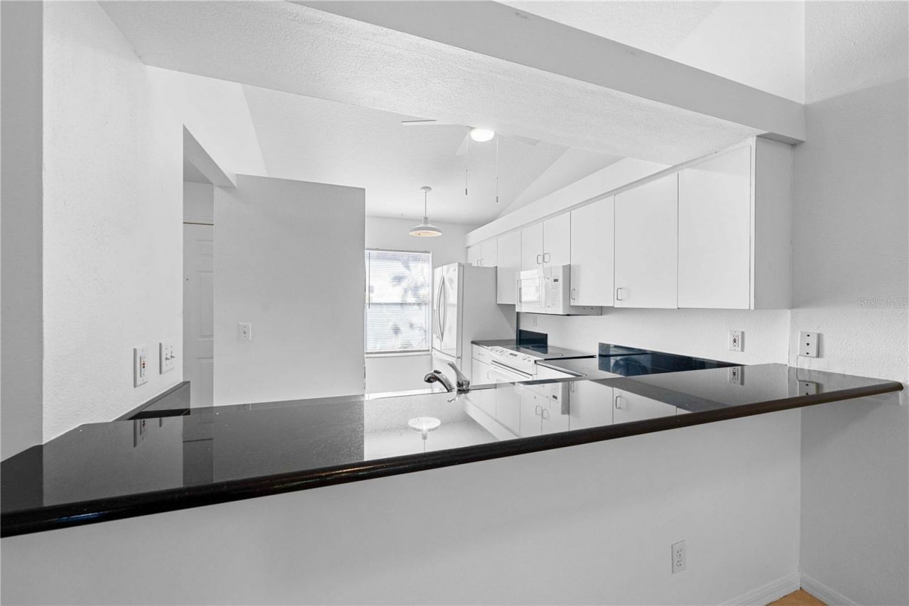 630 N Jefferson Avenue , Unit 19, Sarasota, FL 34237 Photo