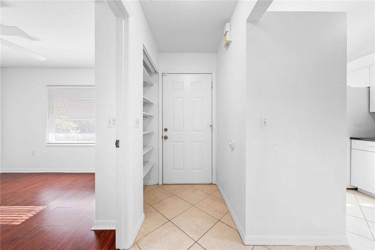 630 N Jefferson Avenue , Unit 19, Sarasota, FL 34237 Photo