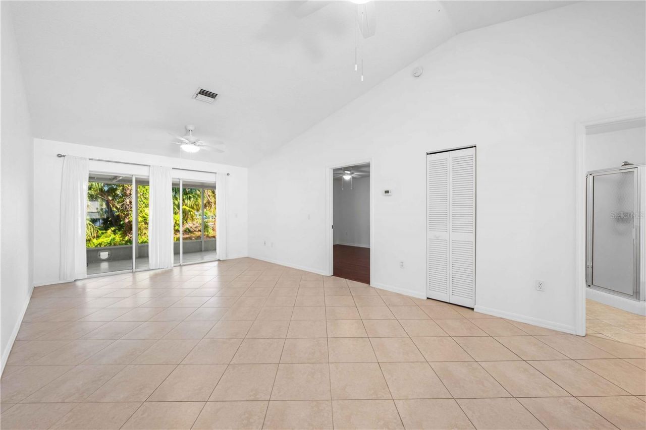 630 N Jefferson Avenue , Unit 19, Sarasota, FL 34237 Photo