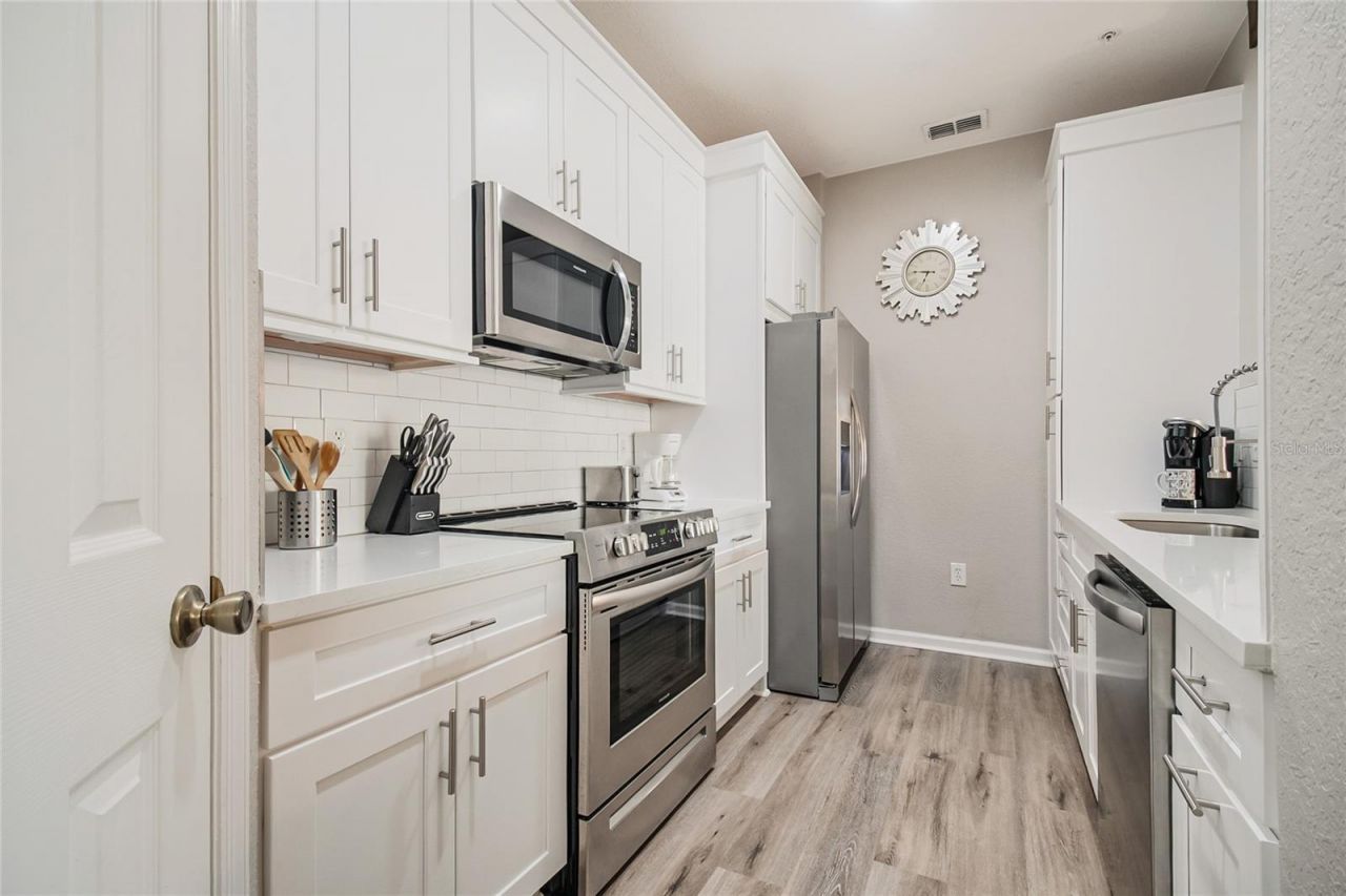 2817 Almaton Loop, Unit 402, Kissimmee, FL 34747 Photo