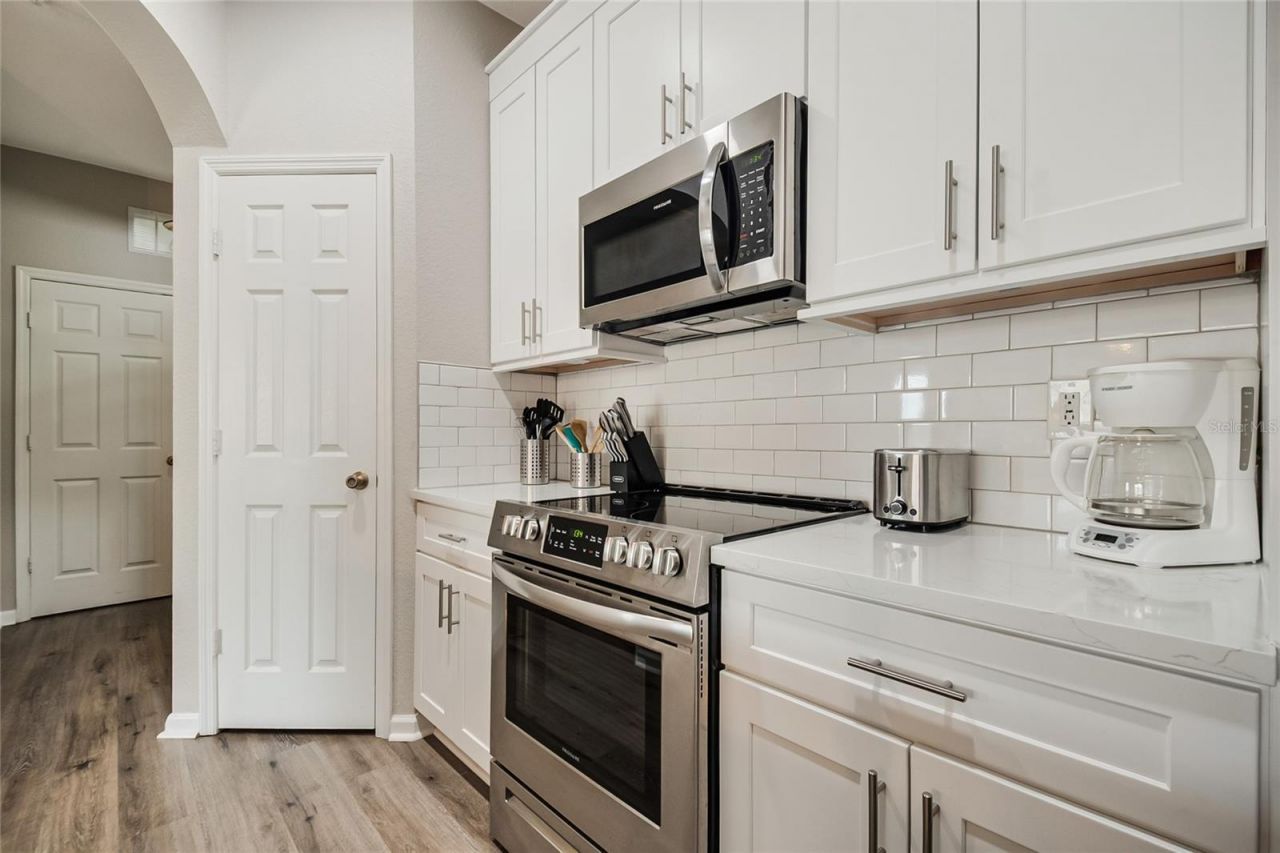 2817 Almaton Loop, Unit 402, Kissimmee, FL 34747 Photo