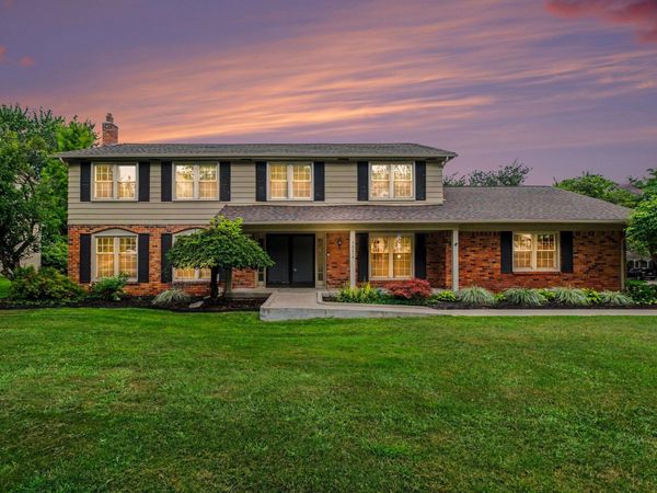 34214 Old Timber Road, Farmington, MI 48331