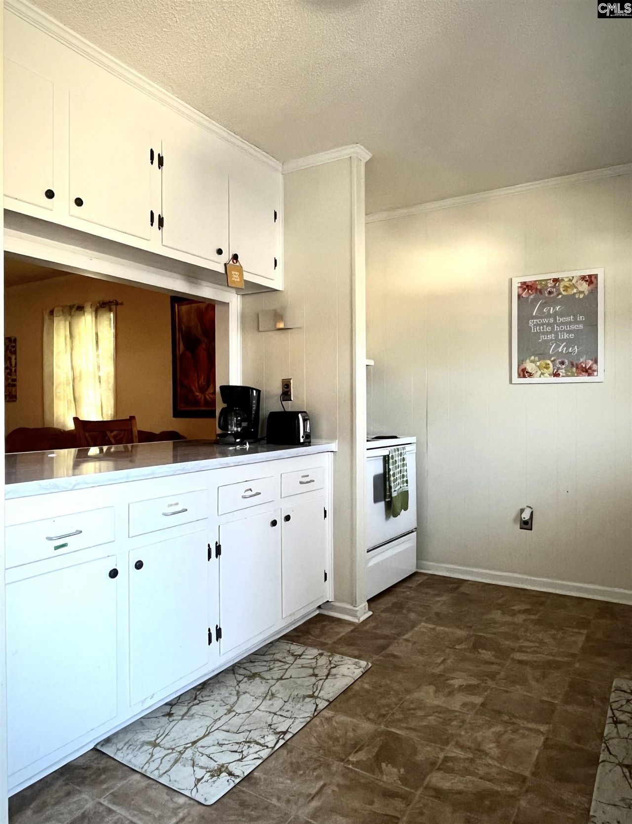 2201 Marshall Street Photo 12
