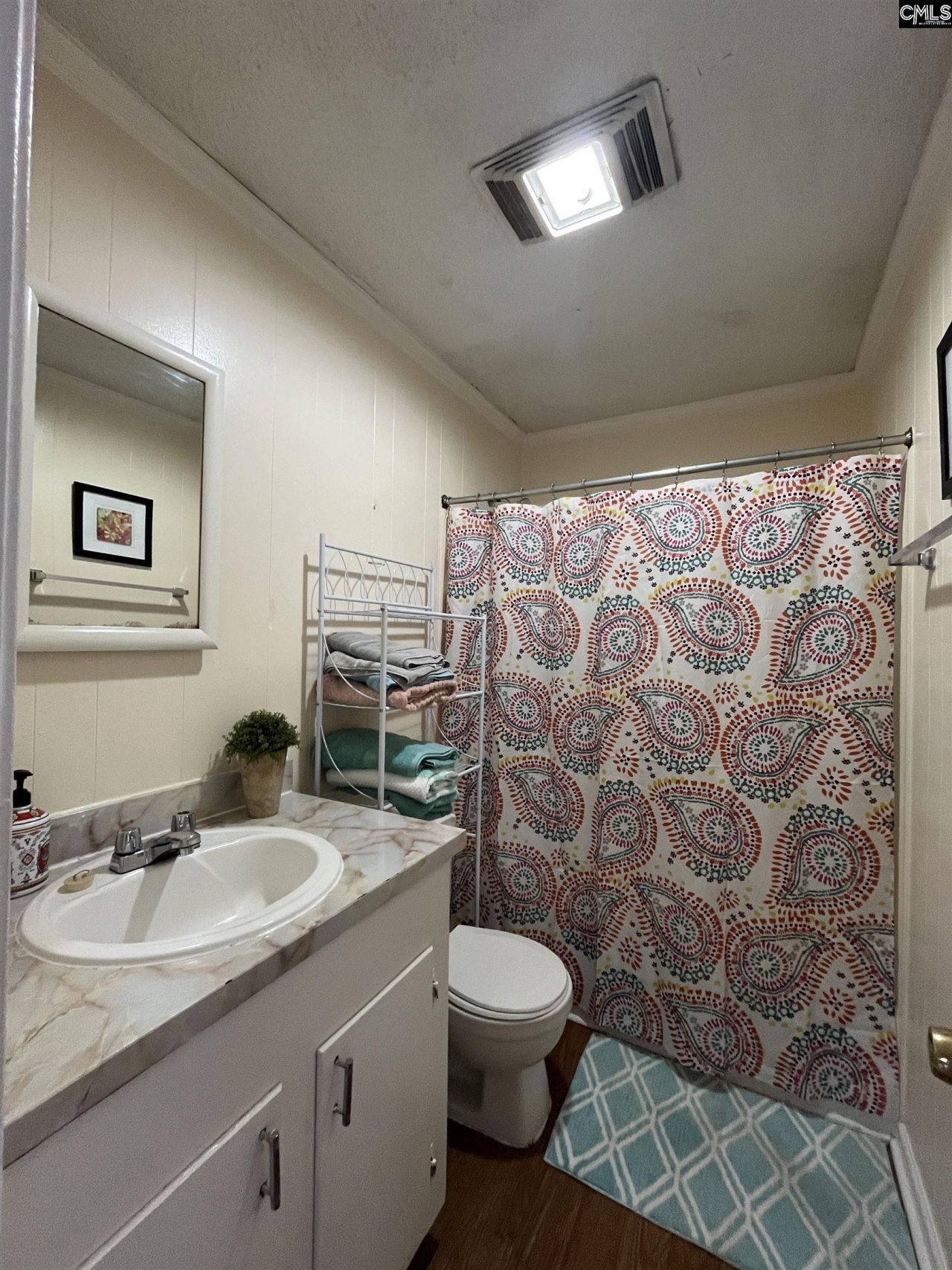 2201 Marshall Street Photo 23