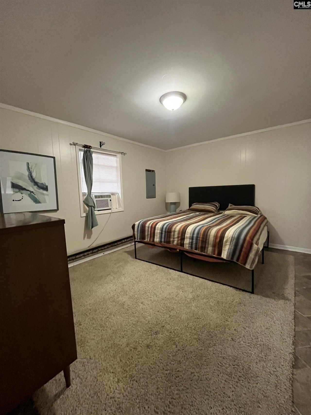 2201 Marshall Street Photo 24