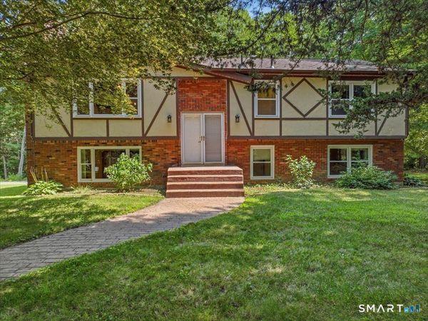 7 Ivy, Colchester, CT 06415