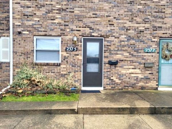 2375 Woodbrook Circle S, Columbus, OH 43223