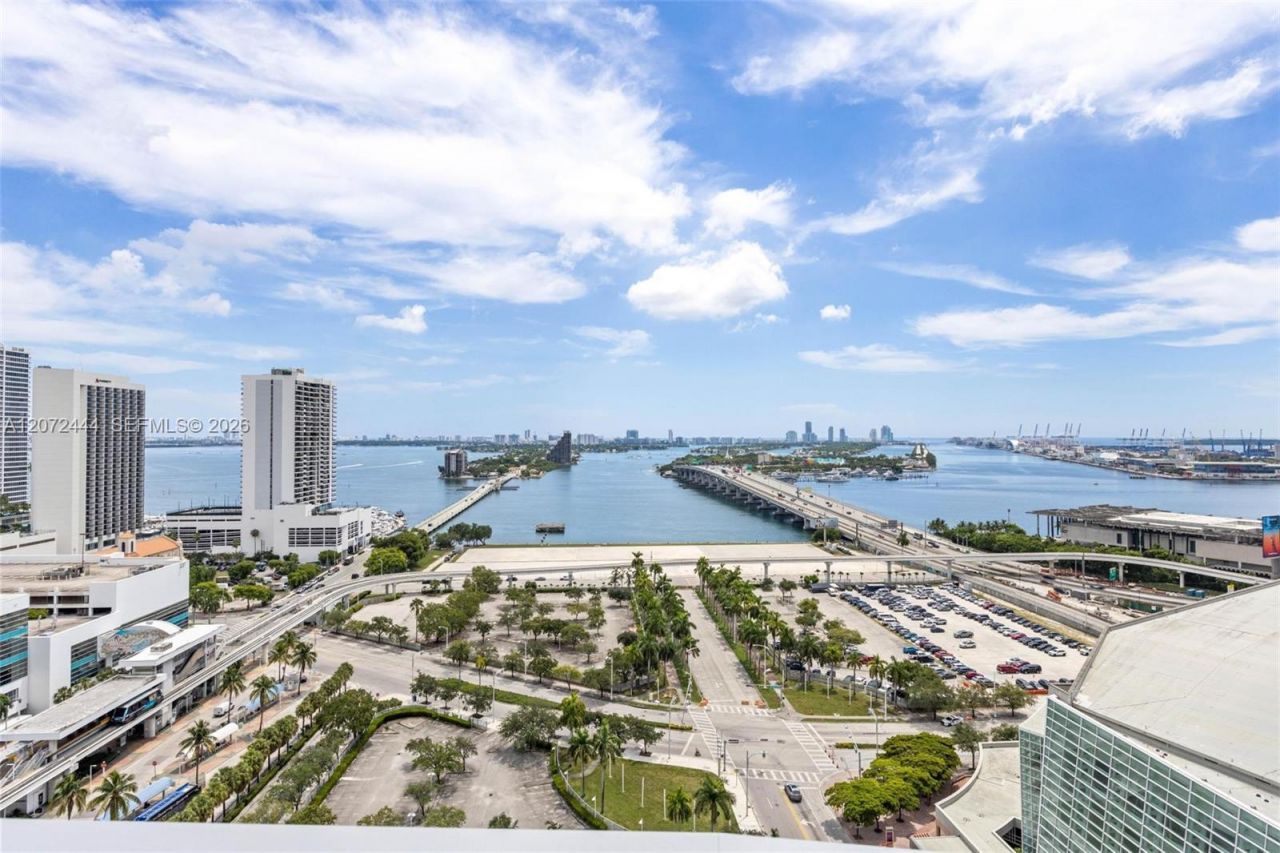 1400 Biscayne Blvd , Unit 1903, Miami, FL 33132 Photo