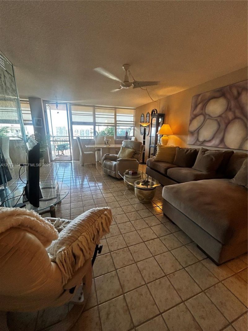 251 174th St, Unit 2315, Sunny Isles Beach, FL 33160 Photo