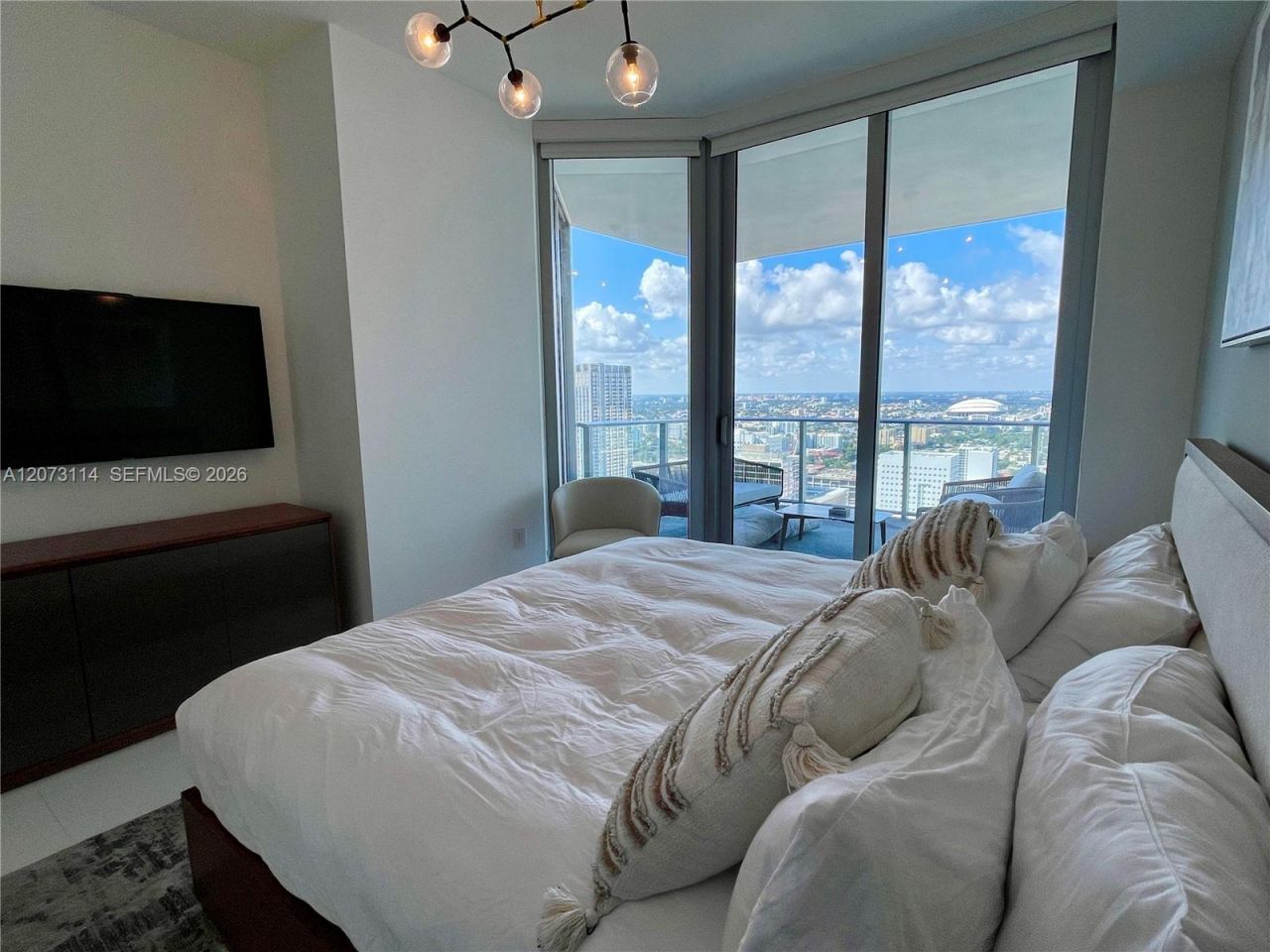 851 NE 1st Ave , Unit 3606, Miami, FL 33132 Photo