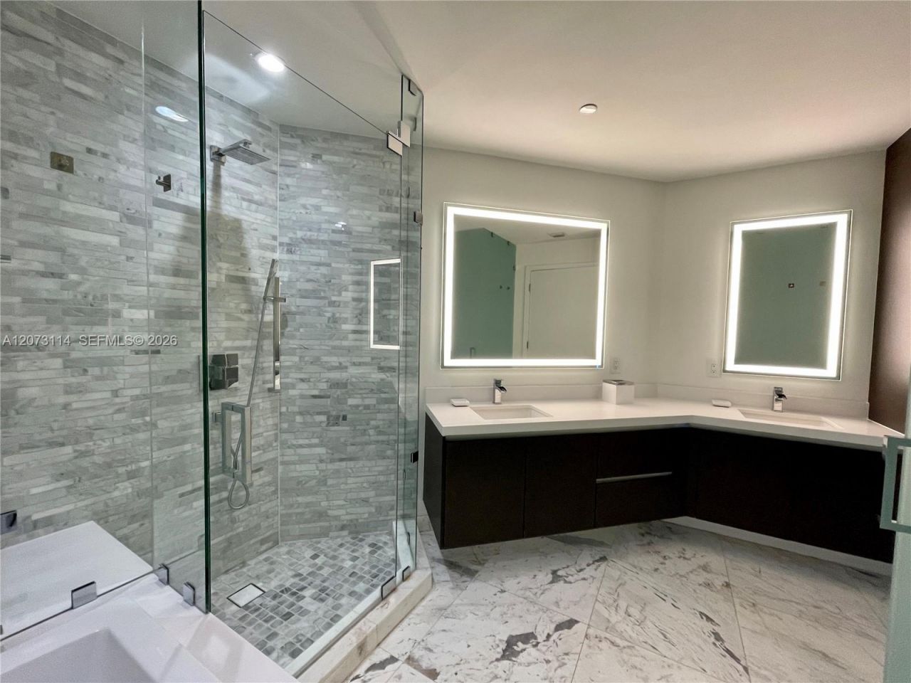 851 NE 1st Ave , Unit 3606, Miami, FL 33132 Photo