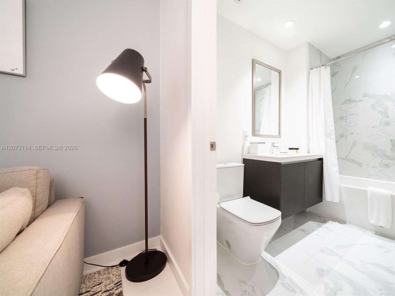 851 NE 1st Ave , Unit 3606, Miami, FL 33132 Photo
