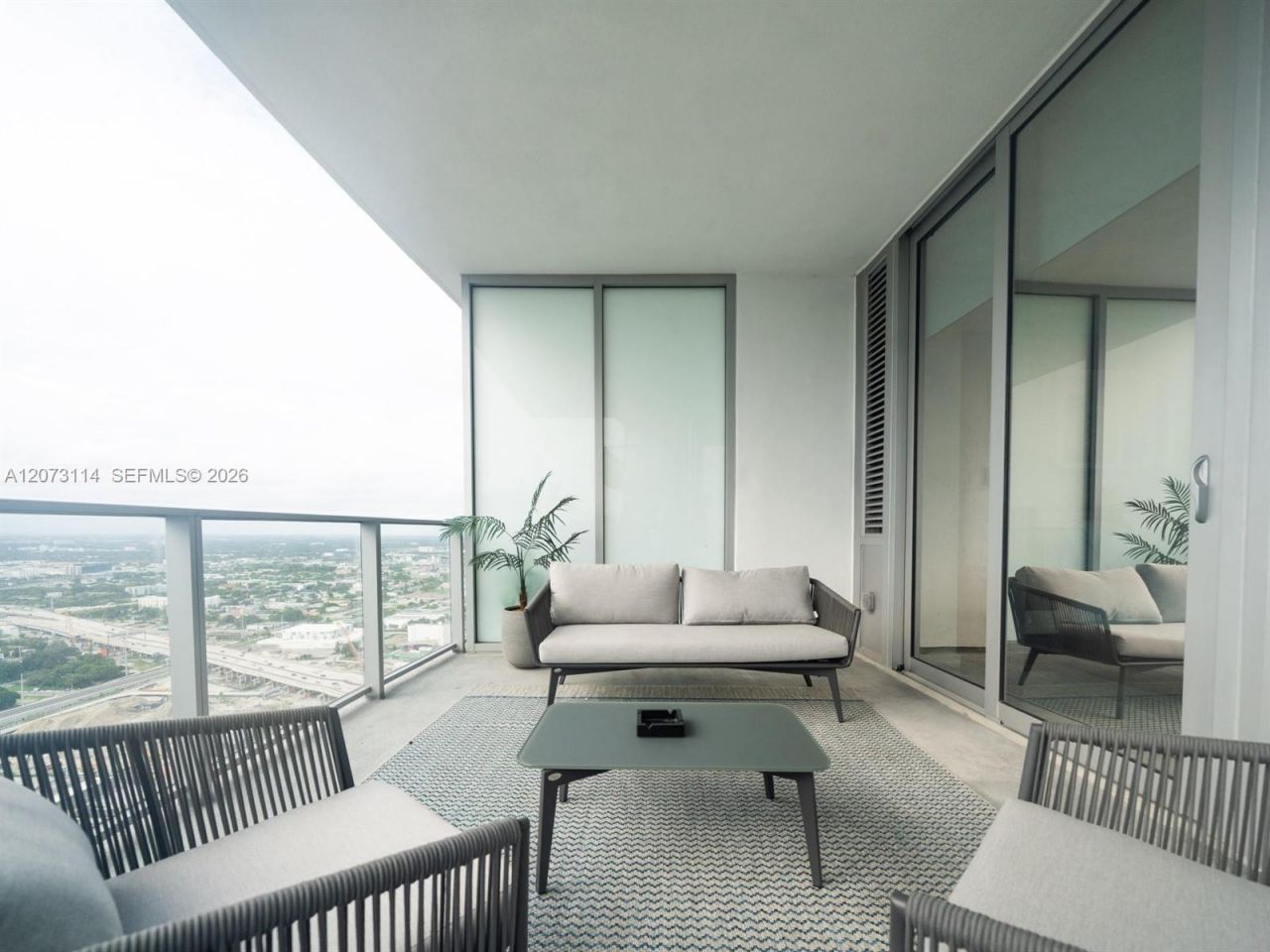 851 NE 1st Ave , Unit 3606, Miami, FL 33132 Photo