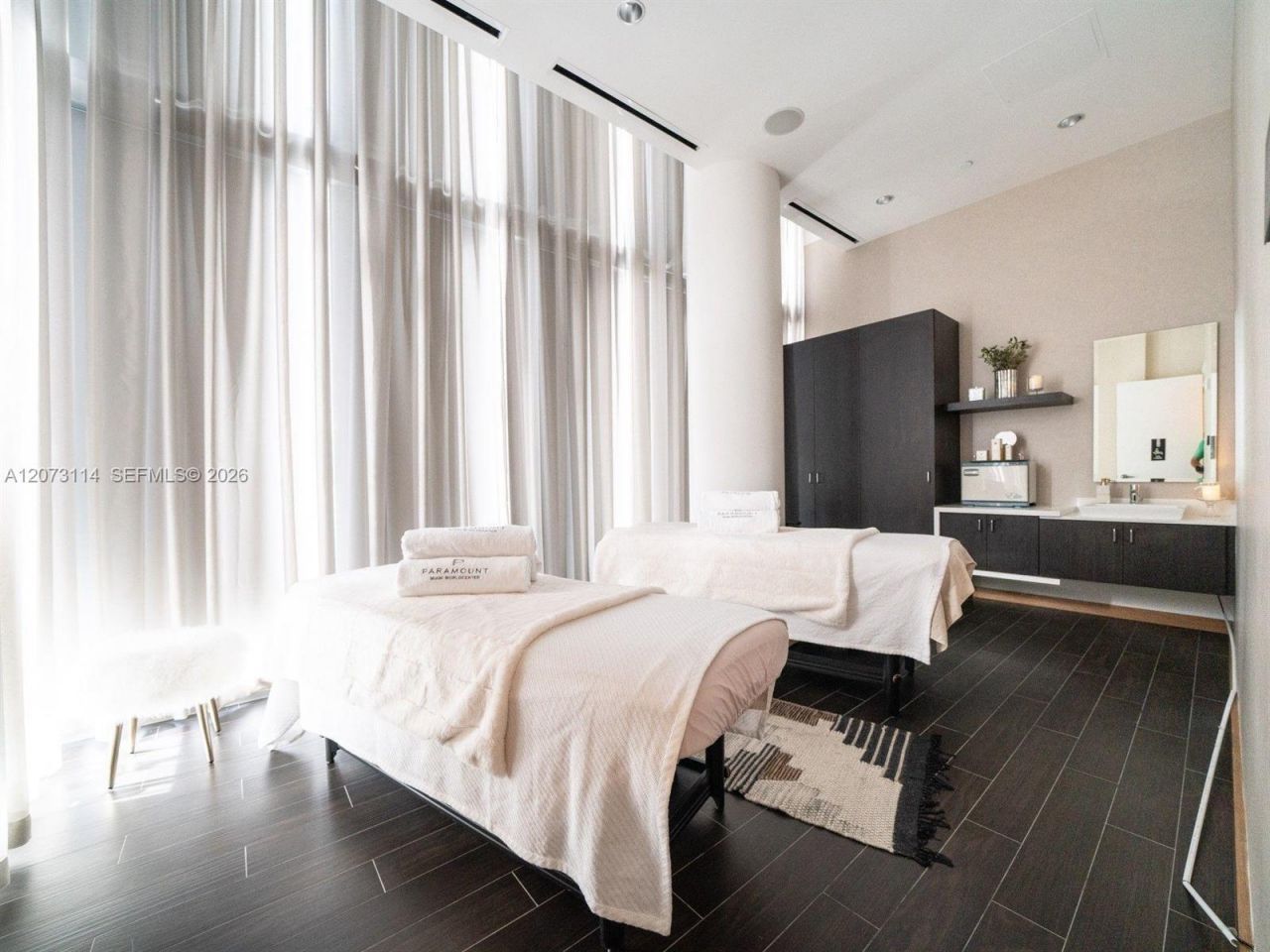 851 NE 1st Ave , Unit 3606, Miami, FL 33132 Photo