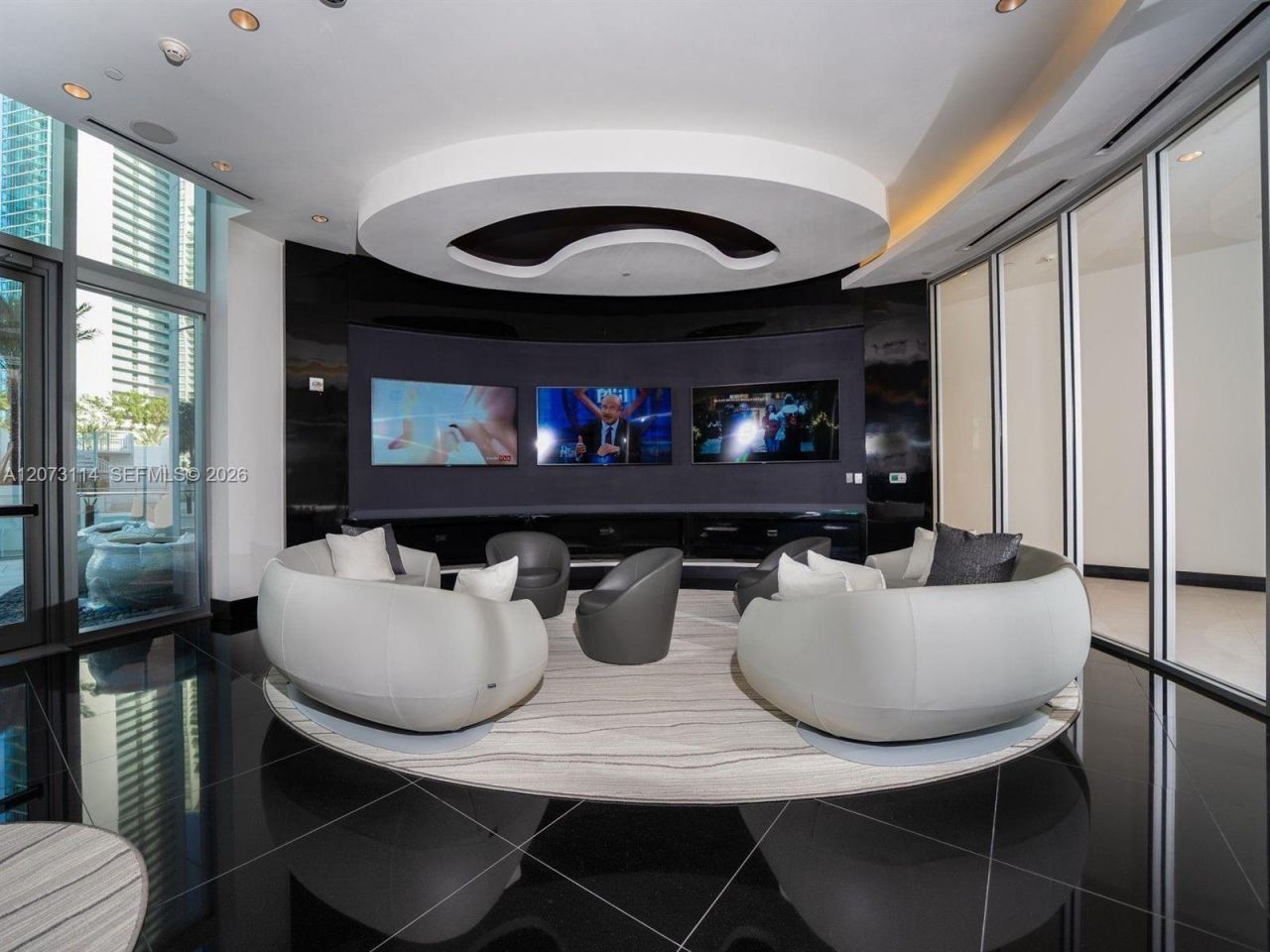 851 NE 1st Ave , Unit 3606, Miami, FL 33132 Photo