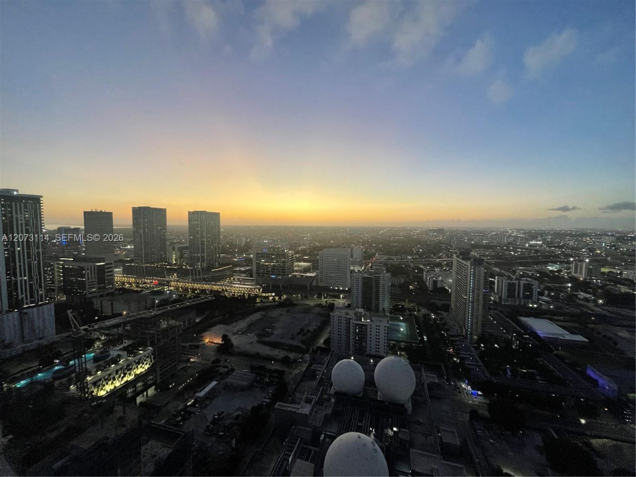 851 NE 1st Ave , Unit 3606, Miami, FL 33132 Photo