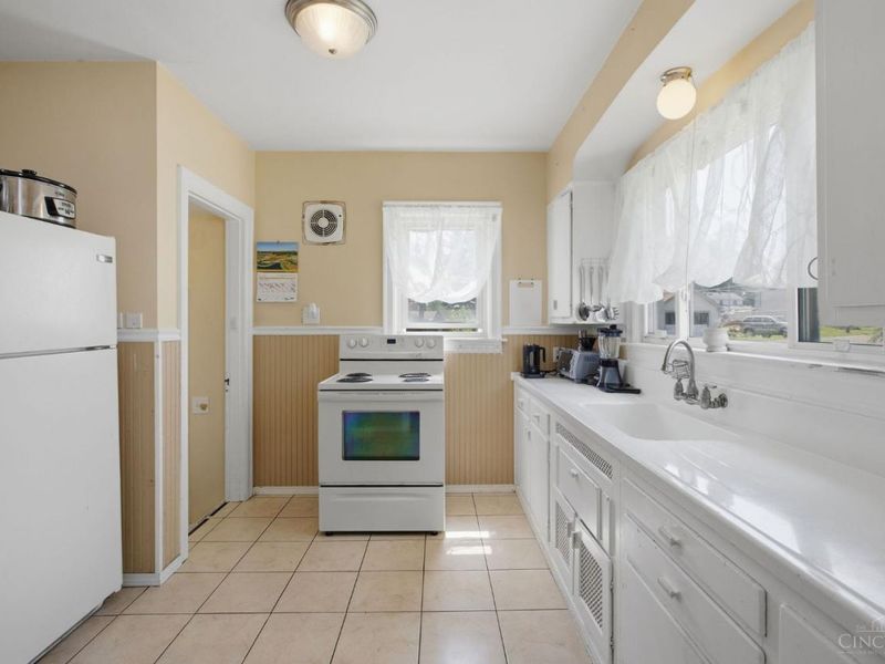 9503 Railroad Avenue, Blue Ash, OH 45242 Photo 8