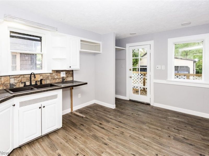 858 Roanoke Road, Cleveland Heights, OH 44121 Photo 8