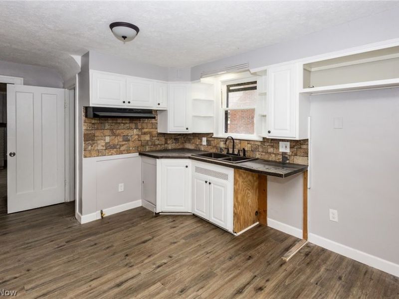 858 Roanoke Road, Cleveland Heights, OH 44121 Photo 9