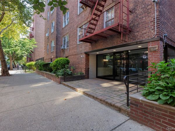33-24 91 Street, Unit 4S, Jackson Heights, NY 11372