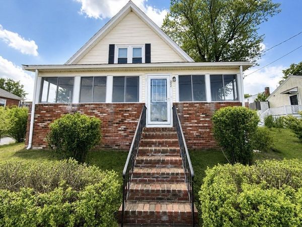 222 Neck St, Weymouth, MA 02191