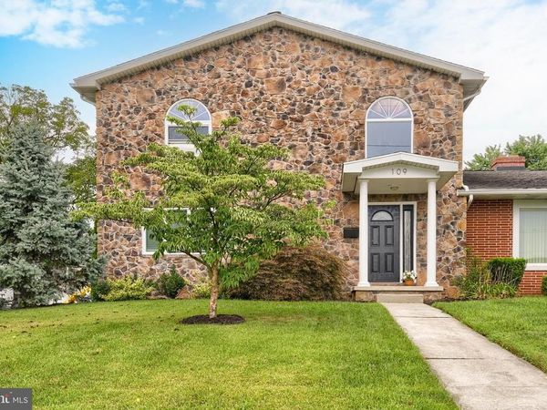 109 N RACE STREET, MIDDLETOWN, PA 17057