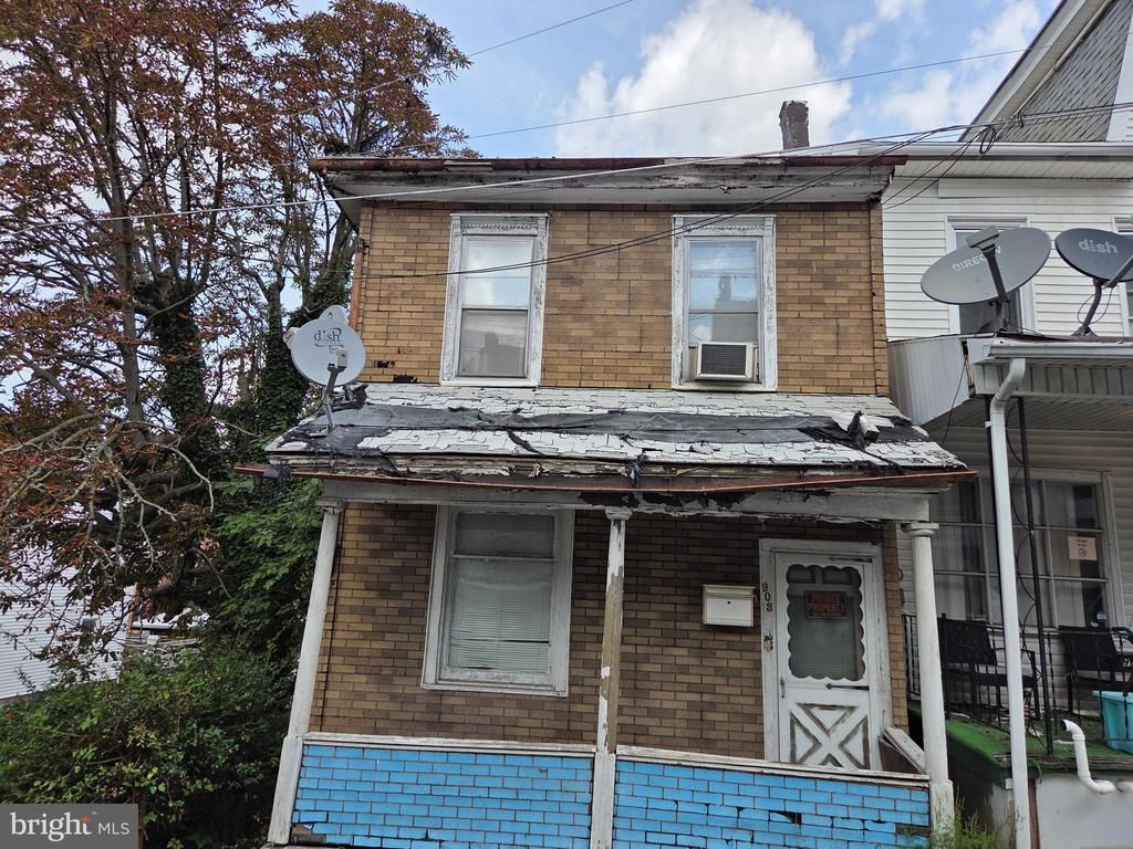 903 E CHESTNUT STREET , SHAMOKIN, PA 17872
