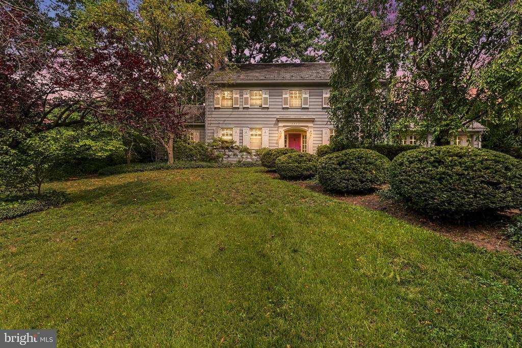 2302 BELLEVUE ROAD , HARRISBURG, PA 17104