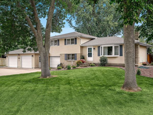 613 Dauphin St, Campbell, WI 54603