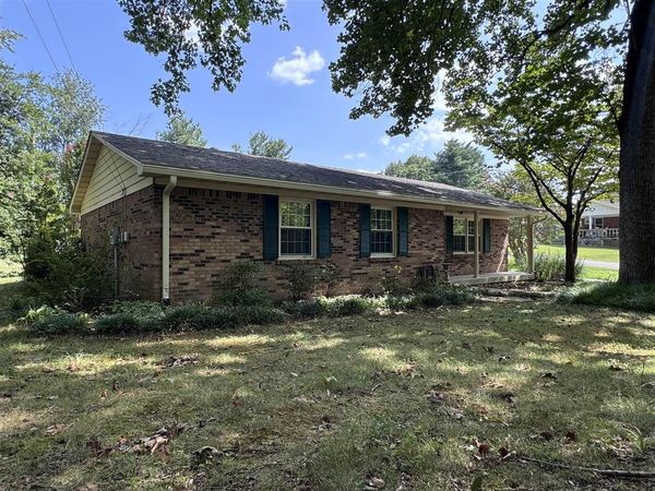 44 Woodbrier Drive , Scottsville, KY 42164