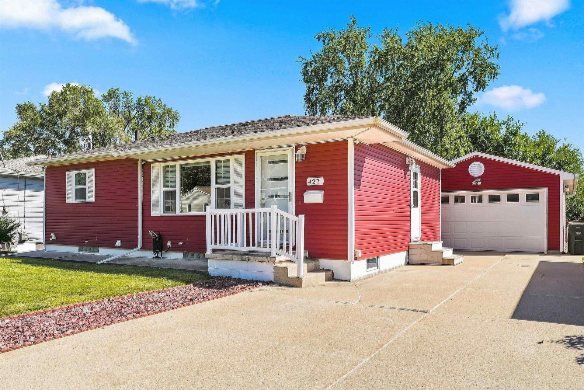 427 Downing Avenue, Waterloo, IA 50701 Main Photo
