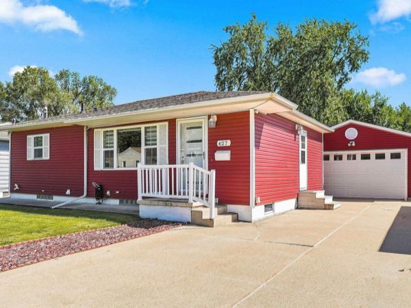 427 Downing Avenue, Waterloo, IA 50701