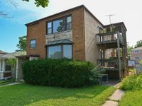 8425 Christiana Avenue , Skokie, IL 60076 primary photo