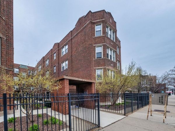 2450 W Addison Street , Unit 2A, Chicago, IL 60618