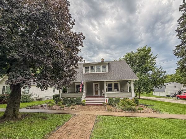 209 W Sangamon Street , Fisher, IL 61843