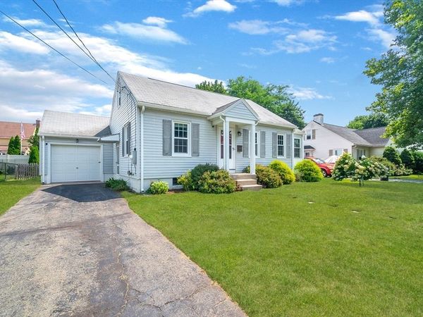 55 Gillette Cir, Springfield, MA 01118