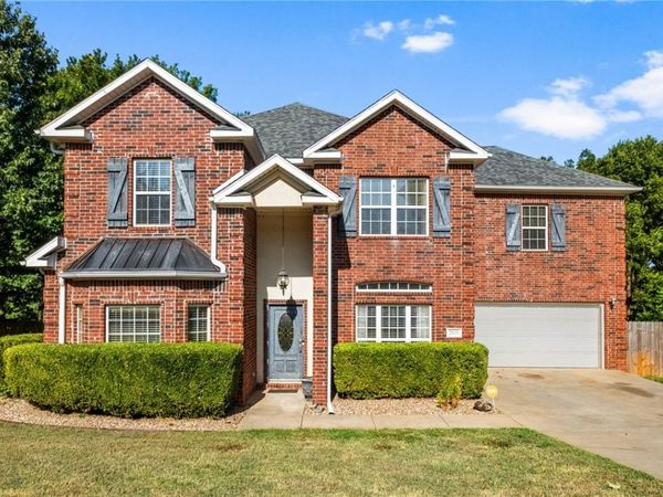 2993 N Dorchester Drive, Fayetteville, AR 72703