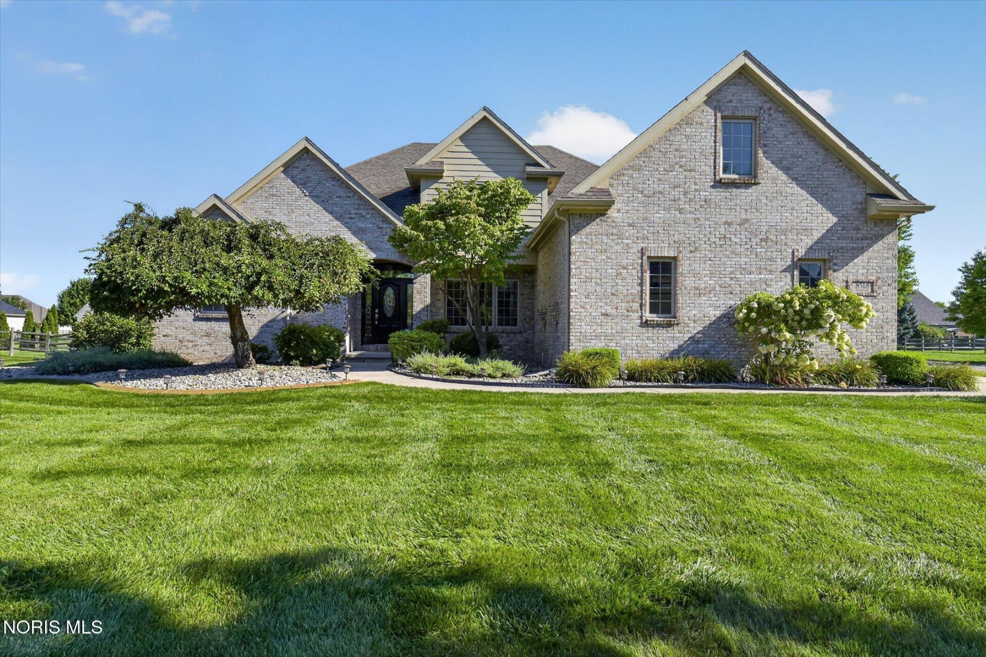 8518 Kacie Lane, Monclova, OH 43542 Main Photo