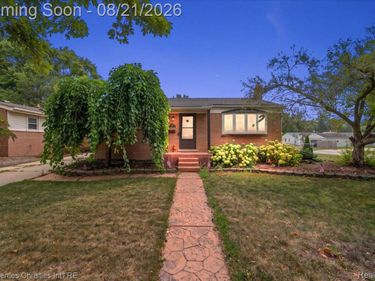 1410 N Stephen Avenue, Clawson, Mi 48017