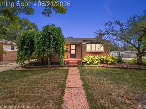 1410 N Stephen Avenue, Clawson, Mi 48017