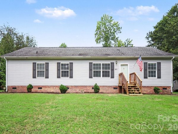 303 Hardin Circle, Grover, NC 28073