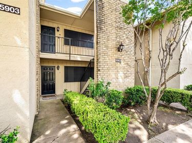 5903 Harvest Hill Road, Unit 2074, Dallas, TX 75230