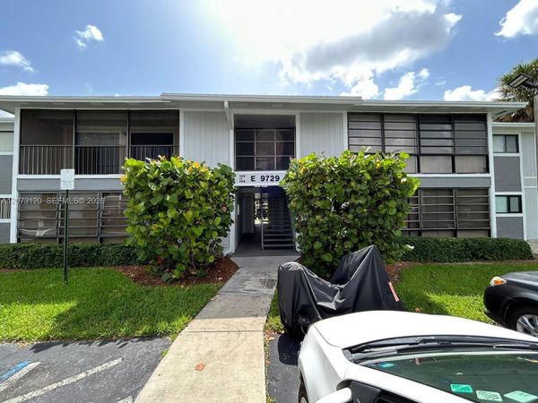 9729 Hammocks Blvd , Unit 105E, Miami, FL 33196