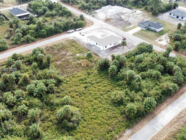 728 Cahn St E , Lehigh Acres, FL 33974