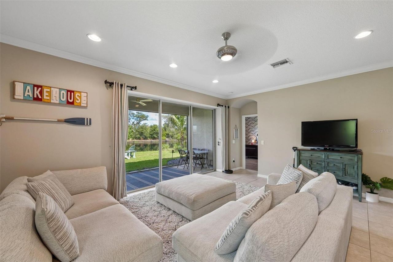 6145 Anise Drive, Sarasota, FL 34238 Photo